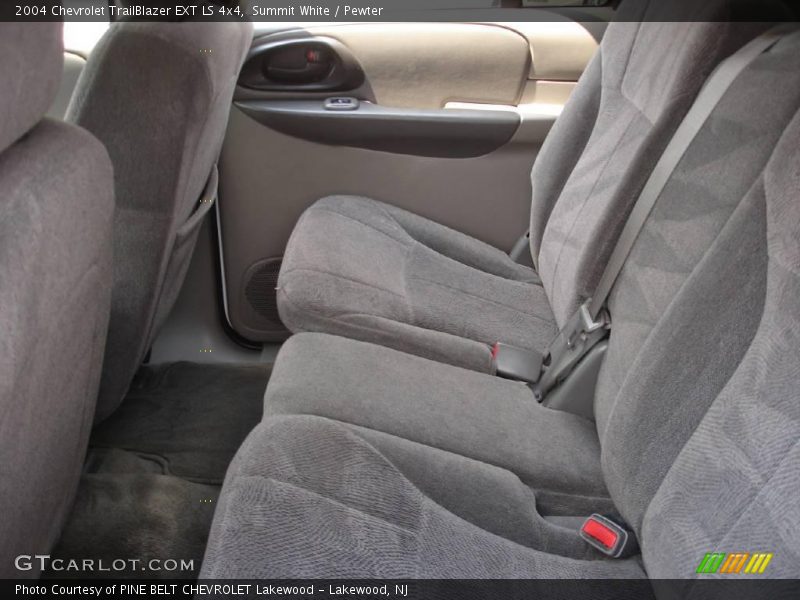 Summit White / Pewter 2004 Chevrolet TrailBlazer EXT LS 4x4