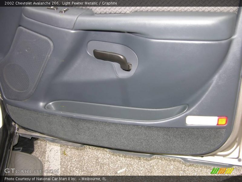 Light Pewter Metallic / Graphite 2002 Chevrolet Avalanche Z66