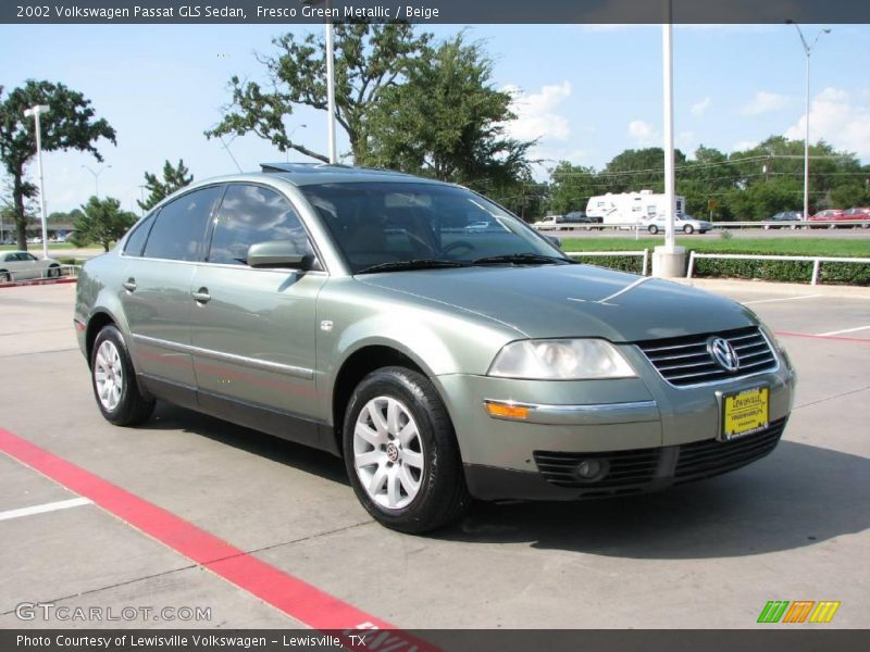 Fresco Green Metallic / Beige 2002 Volkswagen Passat GLS Sedan