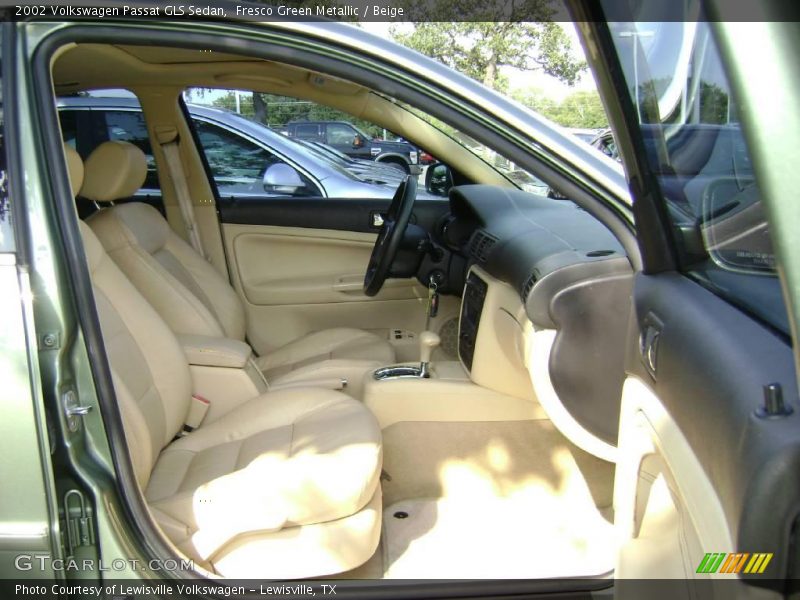 Fresco Green Metallic / Beige 2002 Volkswagen Passat GLS Sedan