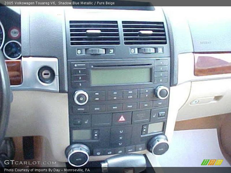 Shadow Blue Metallic / Pure Beige 2005 Volkswagen Touareg V6