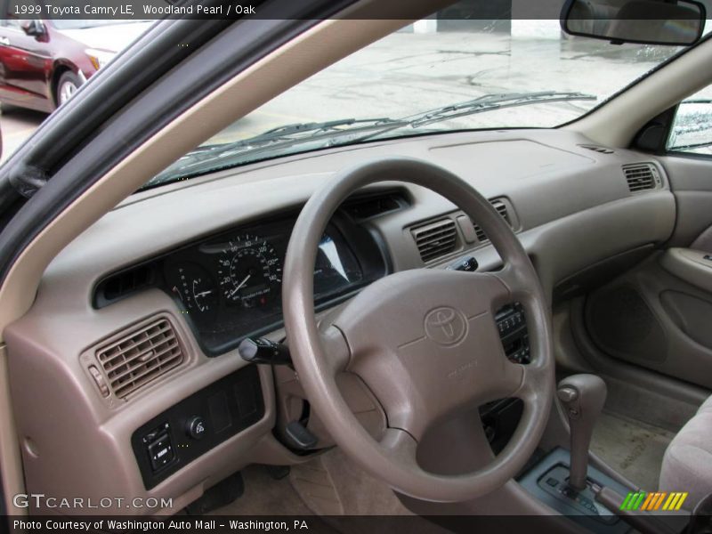 Woodland Pearl / Oak 1999 Toyota Camry LE