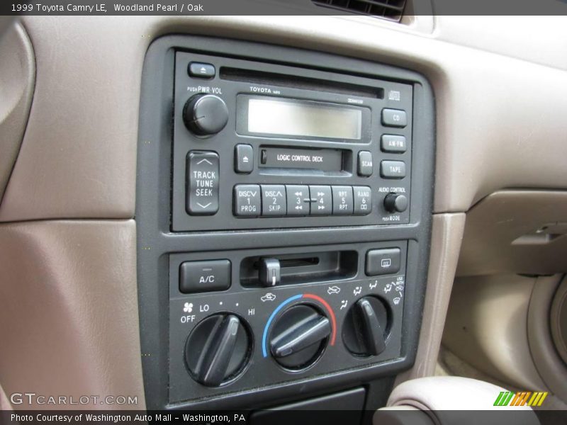 Woodland Pearl / Oak 1999 Toyota Camry LE
