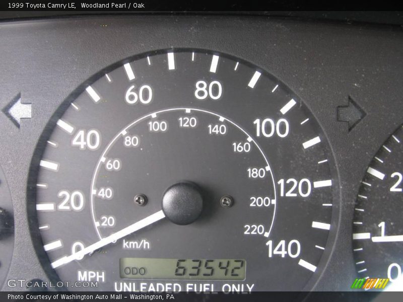 Woodland Pearl / Oak 1999 Toyota Camry LE