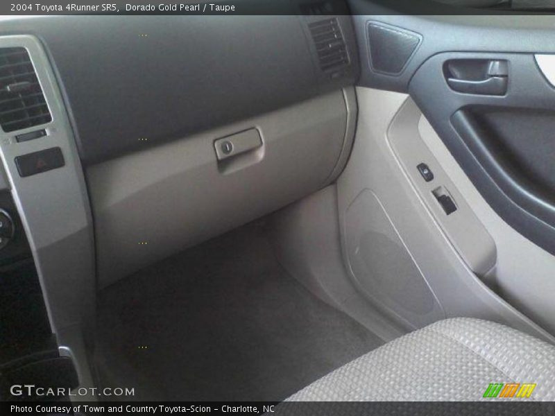 Dorado Gold Pearl / Taupe 2004 Toyota 4Runner SR5