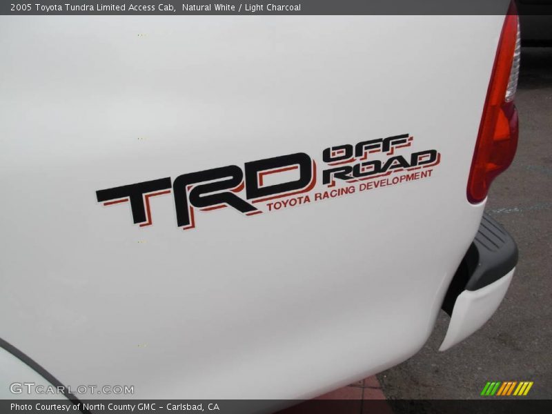 Natural White / Light Charcoal 2005 Toyota Tundra Limited Access Cab