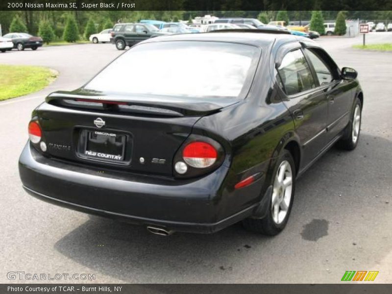 Super Black / Frost 2000 Nissan Maxima SE