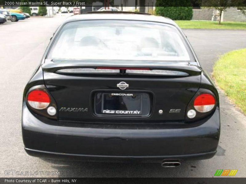 Super Black / Frost 2000 Nissan Maxima SE