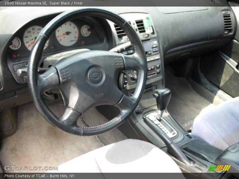 Super Black / Frost 2000 Nissan Maxima SE