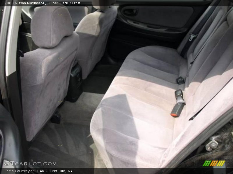 Super Black / Frost 2000 Nissan Maxima SE