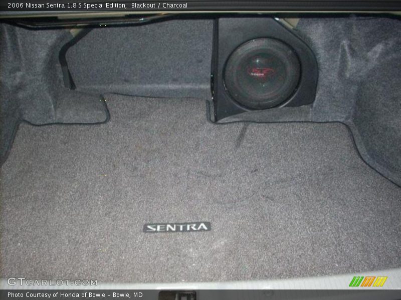 Blackout / Charcoal 2006 Nissan Sentra 1.8 S Special Edition