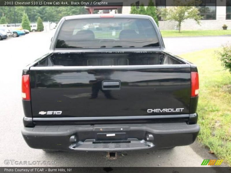 Black Onyx / Graphite 2003 Chevrolet S10 LS Crew Cab 4x4