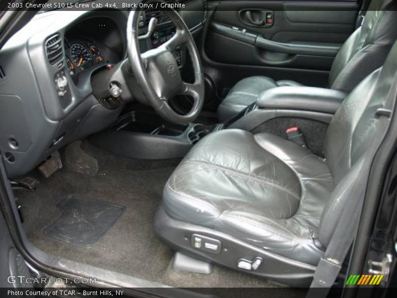 Black Onyx / Graphite 2003 Chevrolet S10 LS Crew Cab 4x4