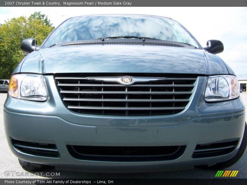 Magnesium Pearl / Medium Slate Gray 2007 Chrysler Town & Country