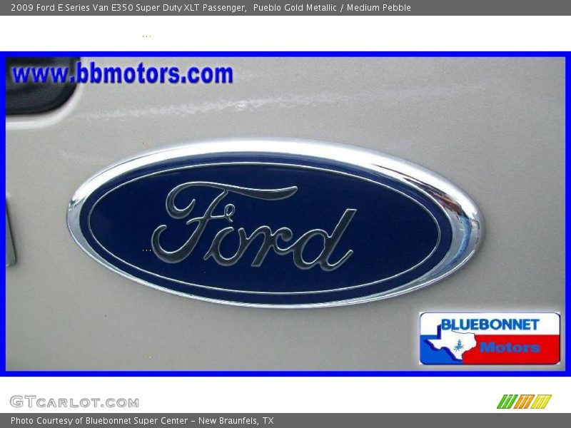 Pueblo Gold Metallic / Medium Pebble 2009 Ford E Series Van E350 Super Duty XLT Passenger