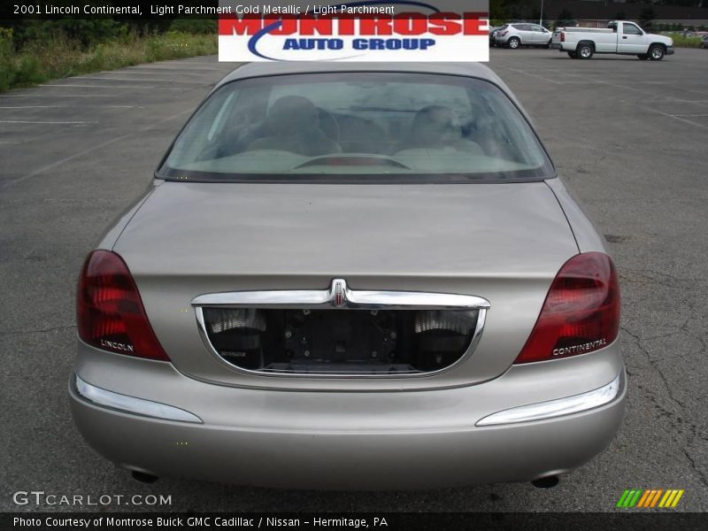 Light Parchment Gold Metallic / Light Parchment 2001 Lincoln Continental