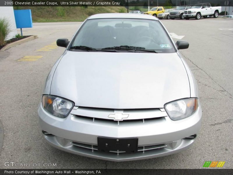 Ultra Silver Metallic / Graphite Gray 2005 Chevrolet Cavalier Coupe