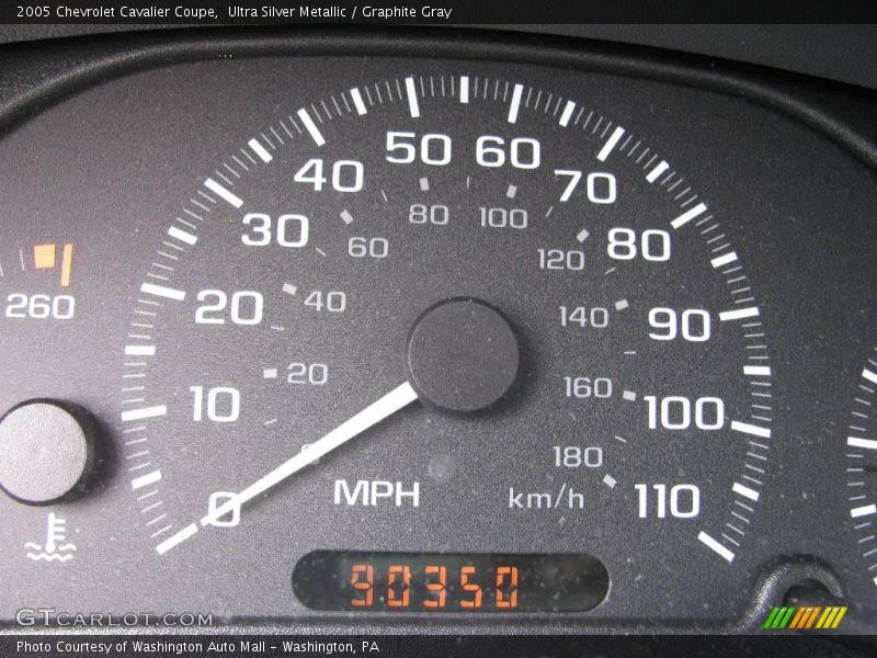 Ultra Silver Metallic / Graphite Gray 2005 Chevrolet Cavalier Coupe