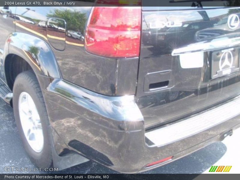 Black Onyx / Ivory 2004 Lexus GX 470