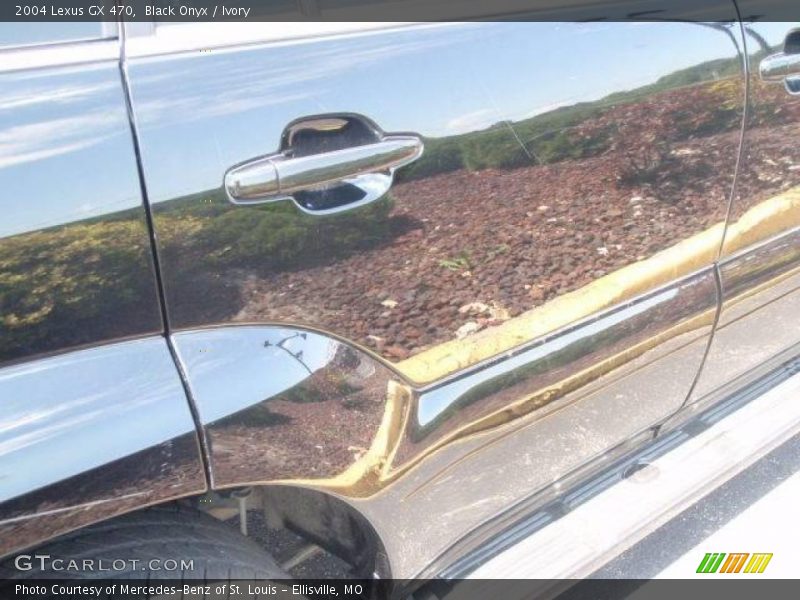 Black Onyx / Ivory 2004 Lexus GX 470