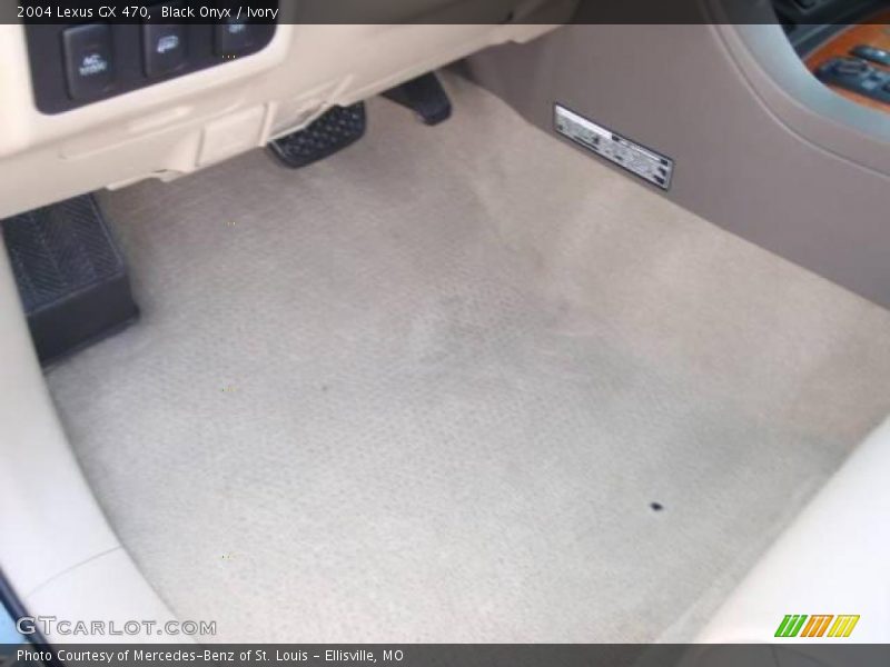 Black Onyx / Ivory 2004 Lexus GX 470