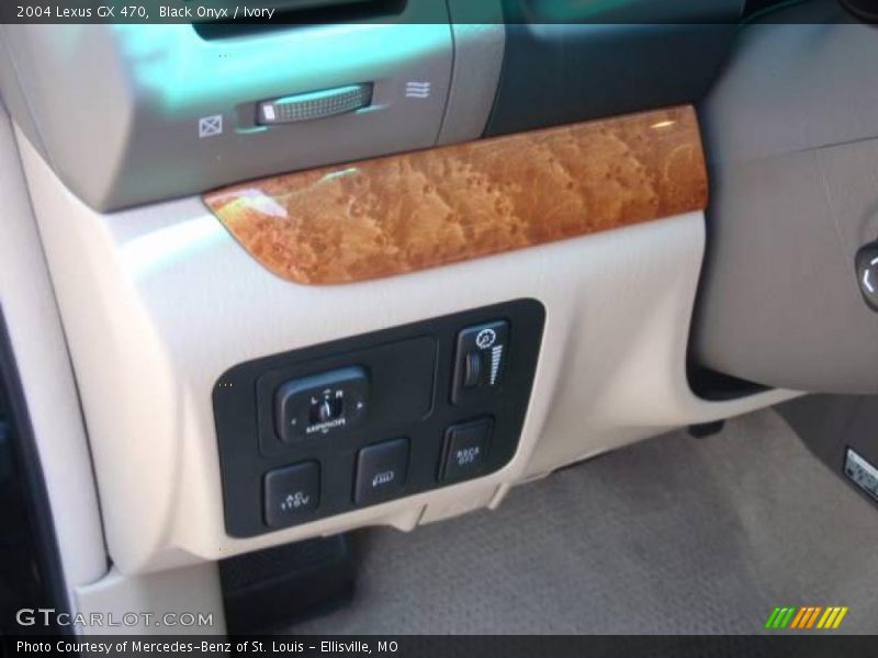 Black Onyx / Ivory 2004 Lexus GX 470