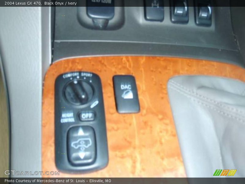 Black Onyx / Ivory 2004 Lexus GX 470