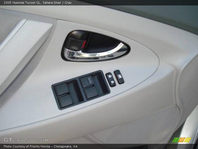 Sahara Silver / Gray 2005 Hyundai Tucson GL