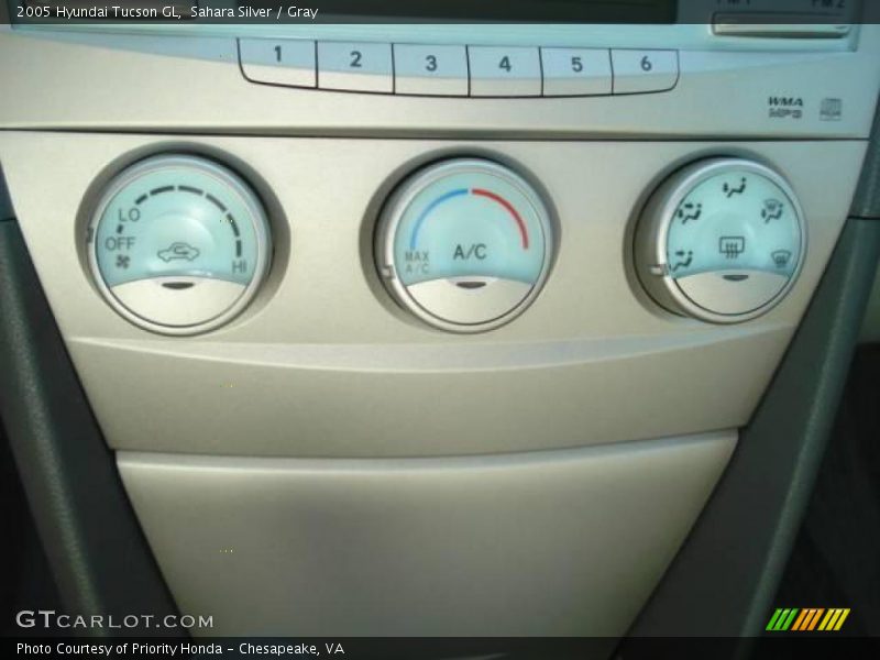 Sahara Silver / Gray 2005 Hyundai Tucson GL
