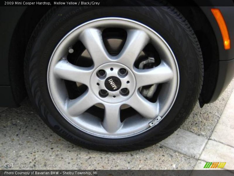 Mellow Yellow / Black/Grey 2009 Mini Cooper Hardtop