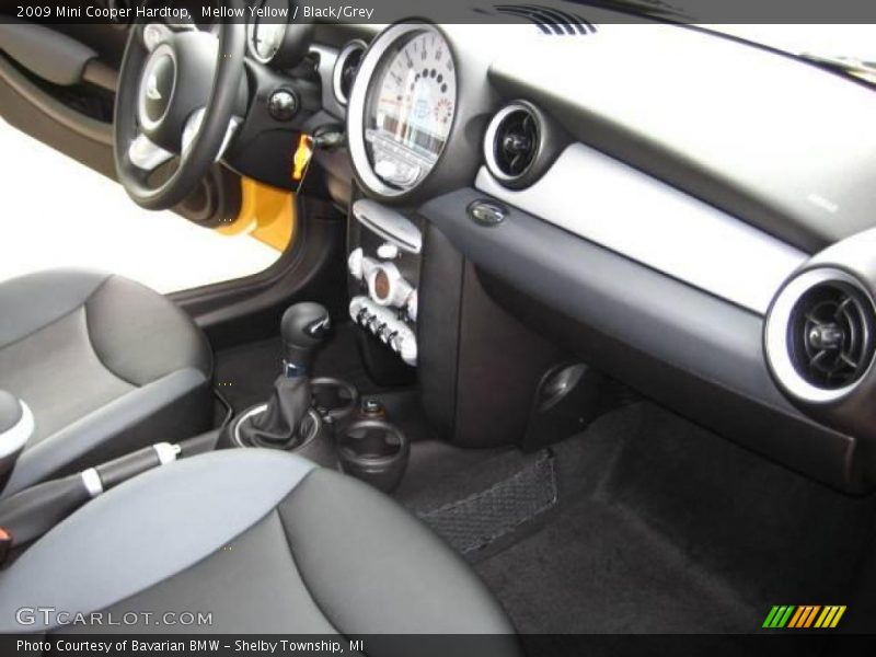 Mellow Yellow / Black/Grey 2009 Mini Cooper Hardtop