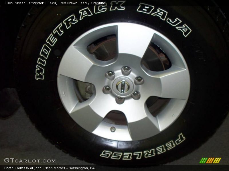 Red Brawn Pearl / Graphite 2005 Nissan Pathfinder SE 4x4