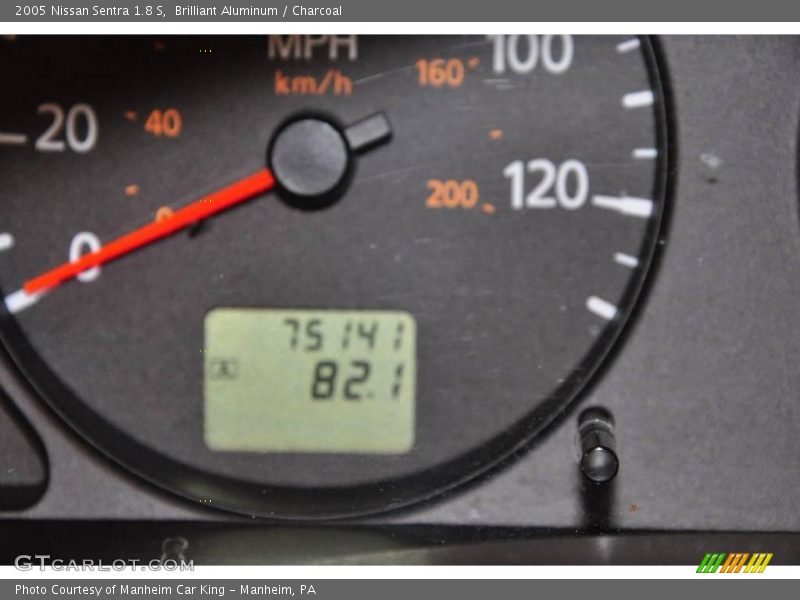 Brilliant Aluminum / Charcoal 2005 Nissan Sentra 1.8 S