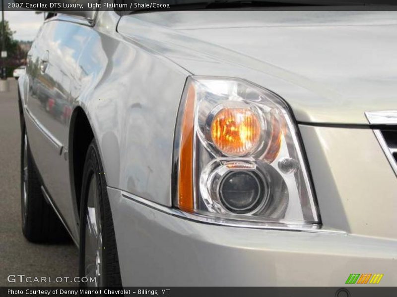 Light Platinum / Shale/Cocoa 2007 Cadillac DTS Luxury
