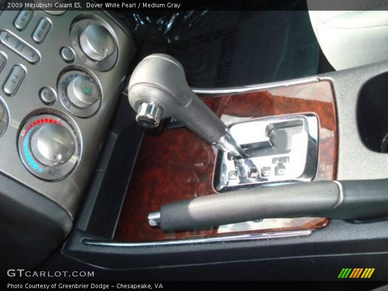 Dover White Pearl / Medium Gray 2009 Mitsubishi Galant ES