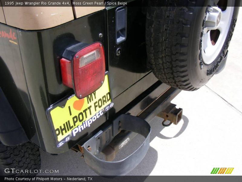 Moss Green Pearl / Spice Beige 1995 Jeep Wrangler Rio Grande 4x4