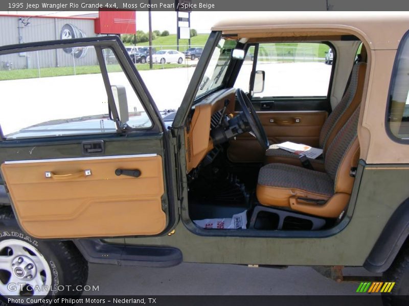 Moss Green Pearl / Spice Beige 1995 Jeep Wrangler Rio Grande 4x4