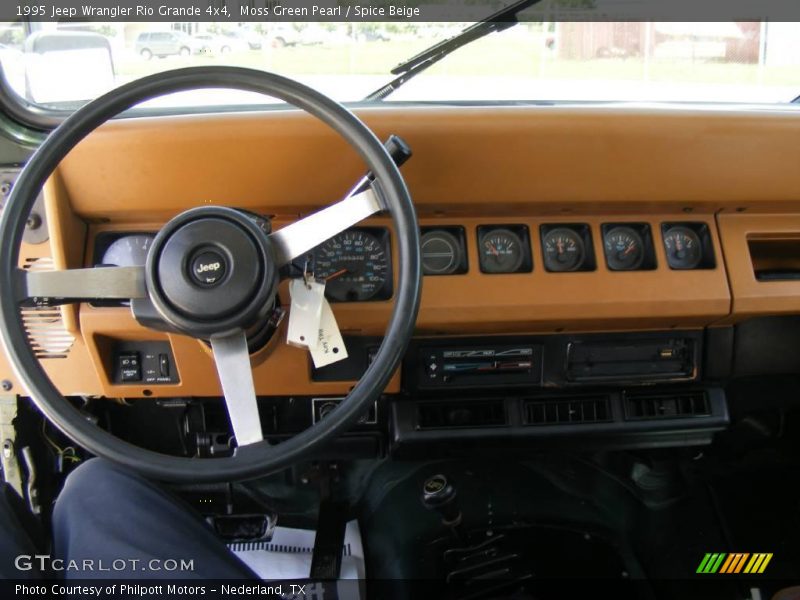 Moss Green Pearl / Spice Beige 1995 Jeep Wrangler Rio Grande 4x4