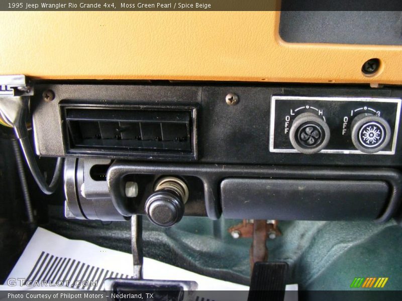 Moss Green Pearl / Spice Beige 1995 Jeep Wrangler Rio Grande 4x4