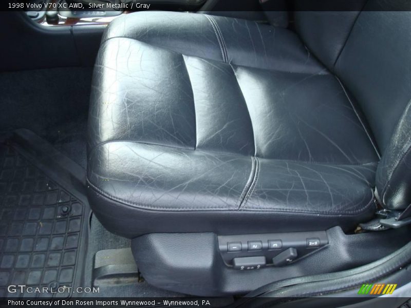 Silver Metallic / Gray 1998 Volvo V70 XC AWD