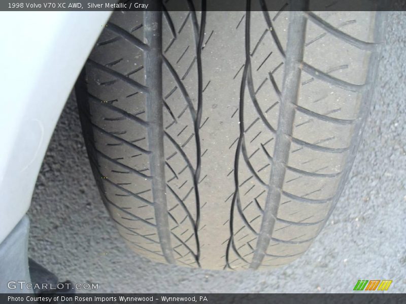 Silver Metallic / Gray 1998 Volvo V70 XC AWD
