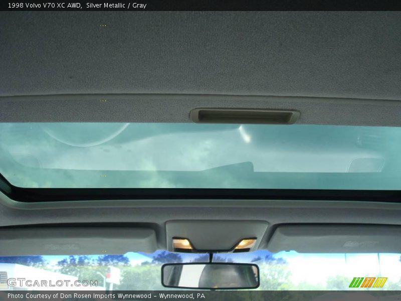 Silver Metallic / Gray 1998 Volvo V70 XC AWD