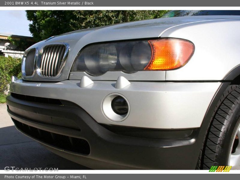 Titanium Silver Metallic / Black 2001 BMW X5 4.4i