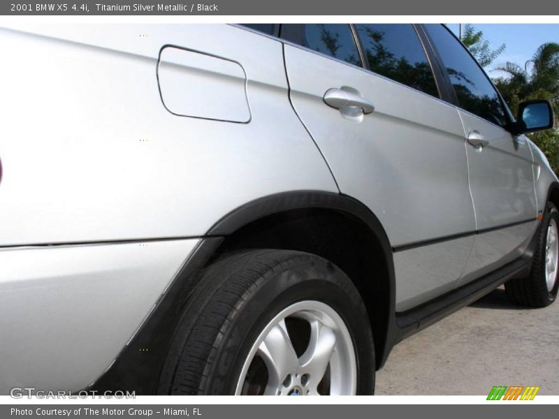 Titanium Silver Metallic / Black 2001 BMW X5 4.4i