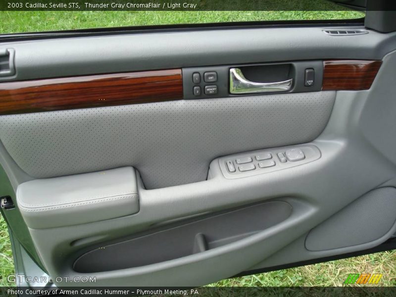 Thunder Gray ChromaFlair / Light Gray 2003 Cadillac Seville STS