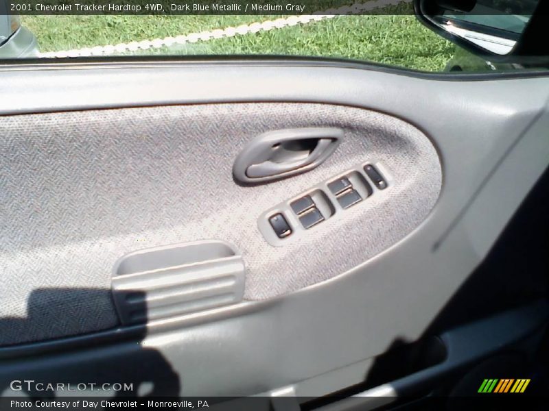 Dark Blue Metallic / Medium Gray 2001 Chevrolet Tracker Hardtop 4WD