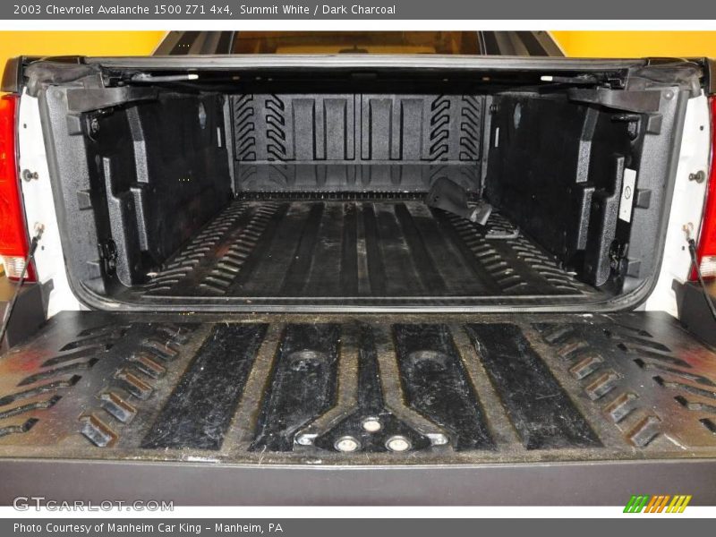 Summit White / Dark Charcoal 2003 Chevrolet Avalanche 1500 Z71 4x4