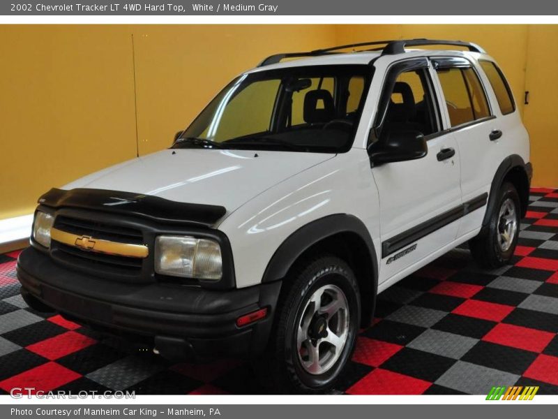 White / Medium Gray 2002 Chevrolet Tracker LT 4WD Hard Top