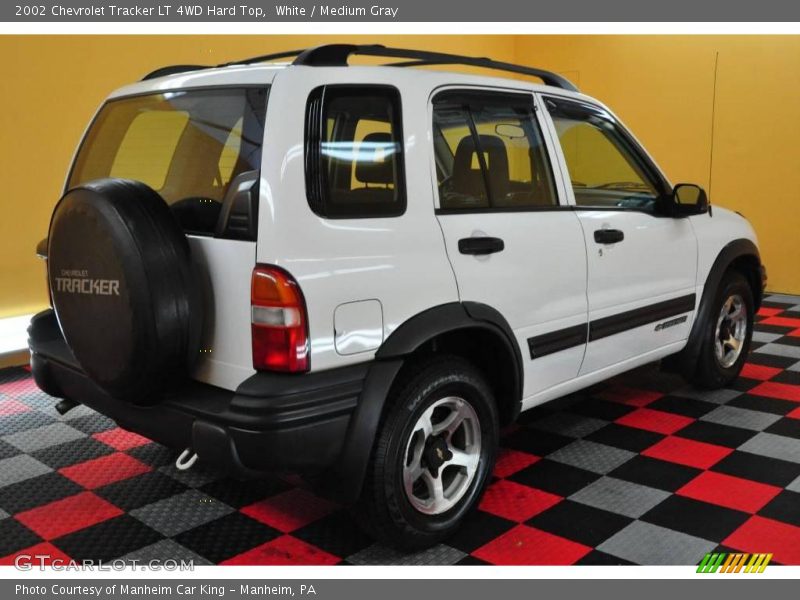 White / Medium Gray 2002 Chevrolet Tracker LT 4WD Hard Top