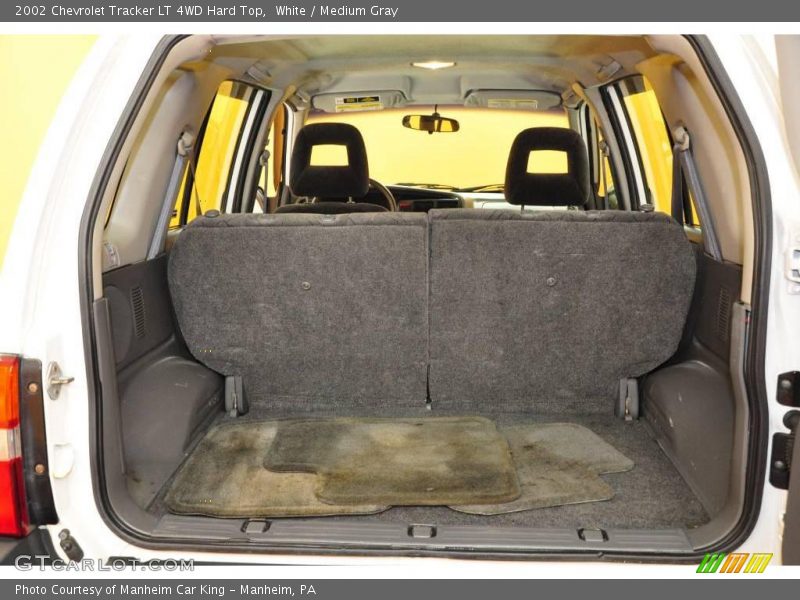 White / Medium Gray 2002 Chevrolet Tracker LT 4WD Hard Top